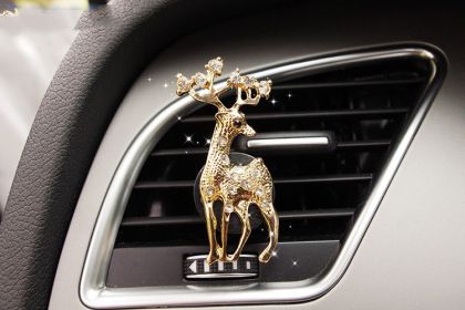 Cartoon Car Fragrance Car Interior Perfume Aromatherapy Female Car Supplies (Option: Sika deer gold)