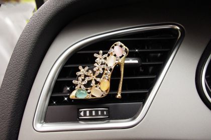 Cartoon Car Fragrance Car Interior Perfume Aromatherapy Female Car Supplies (Option: High heels)